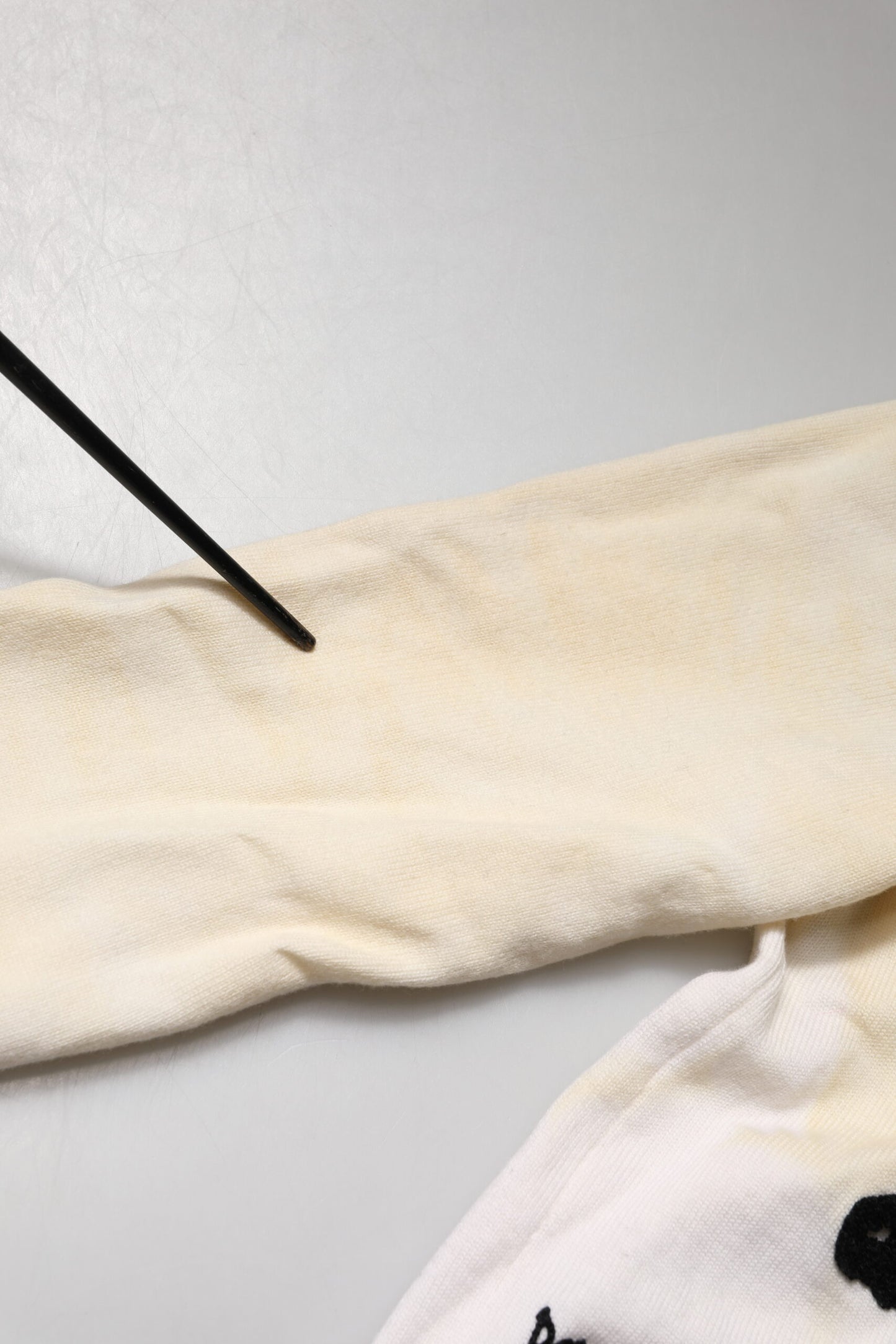 Dolce & Gabbana White Virgin Wool Graphic Logo Crewneck Sweater