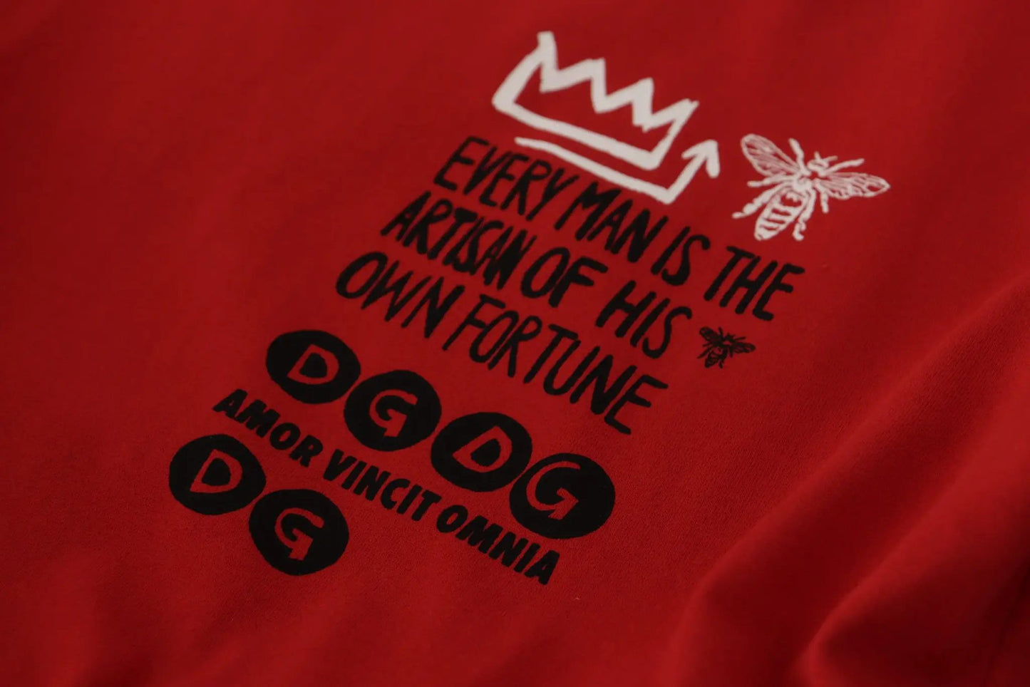 Dolce & Gabbana Red Amor Vincit Omnia Crewneck T-shirt by Dolce & Gabbana