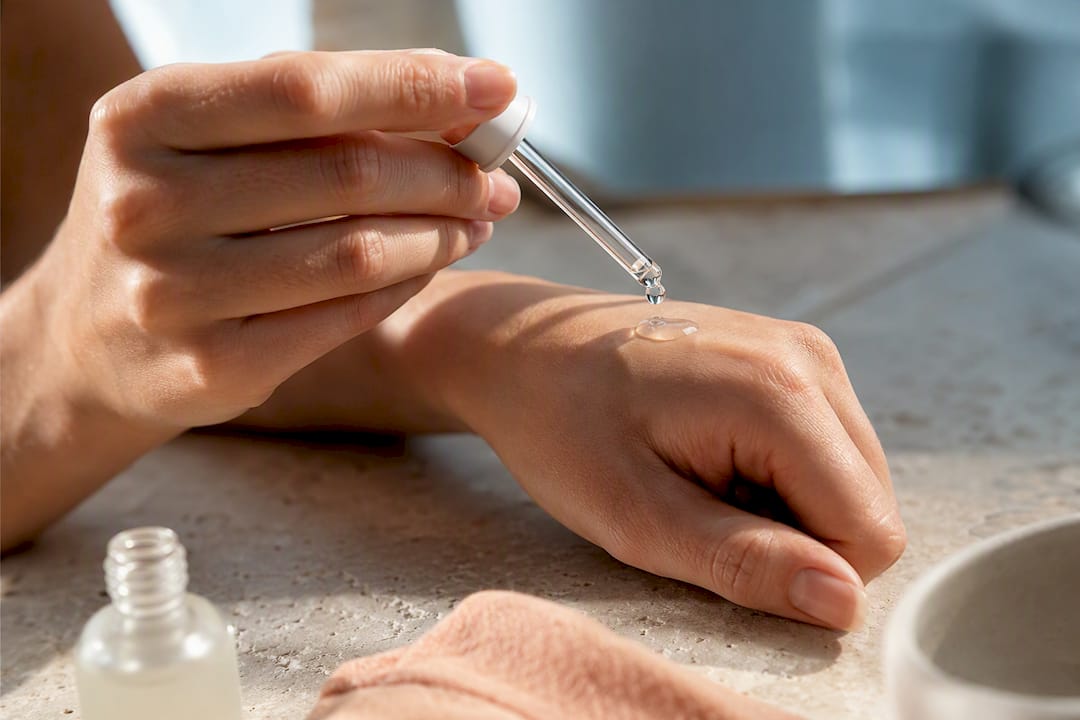 Appliquer le sérum avant la crème hydratante