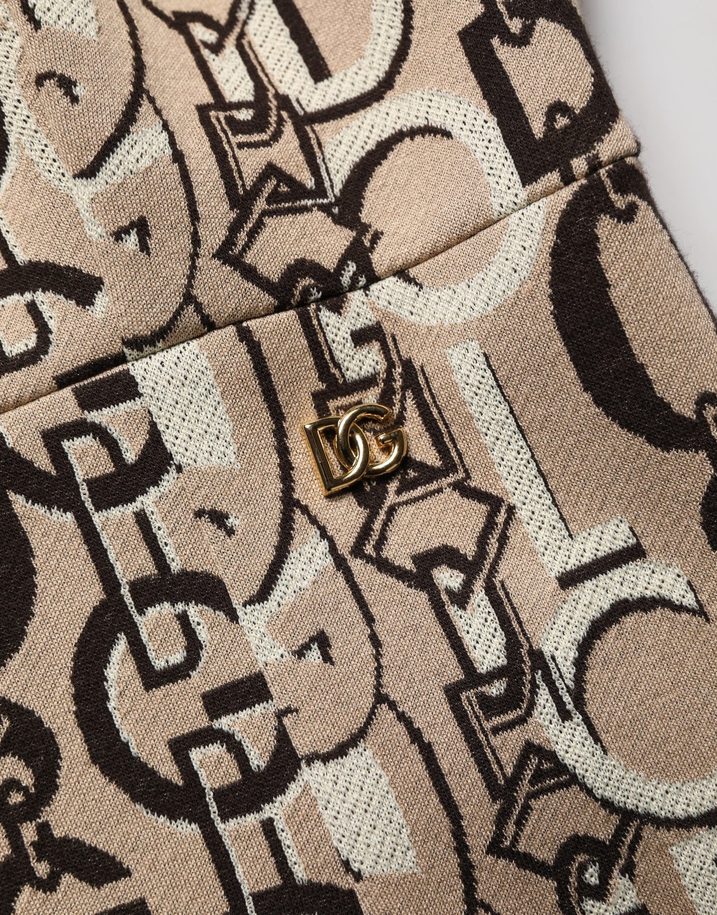 Dolce & Gabbana Robe Fourreau Femme Marron — Motif & Logo DG | Manches Courtes | Made in Italy