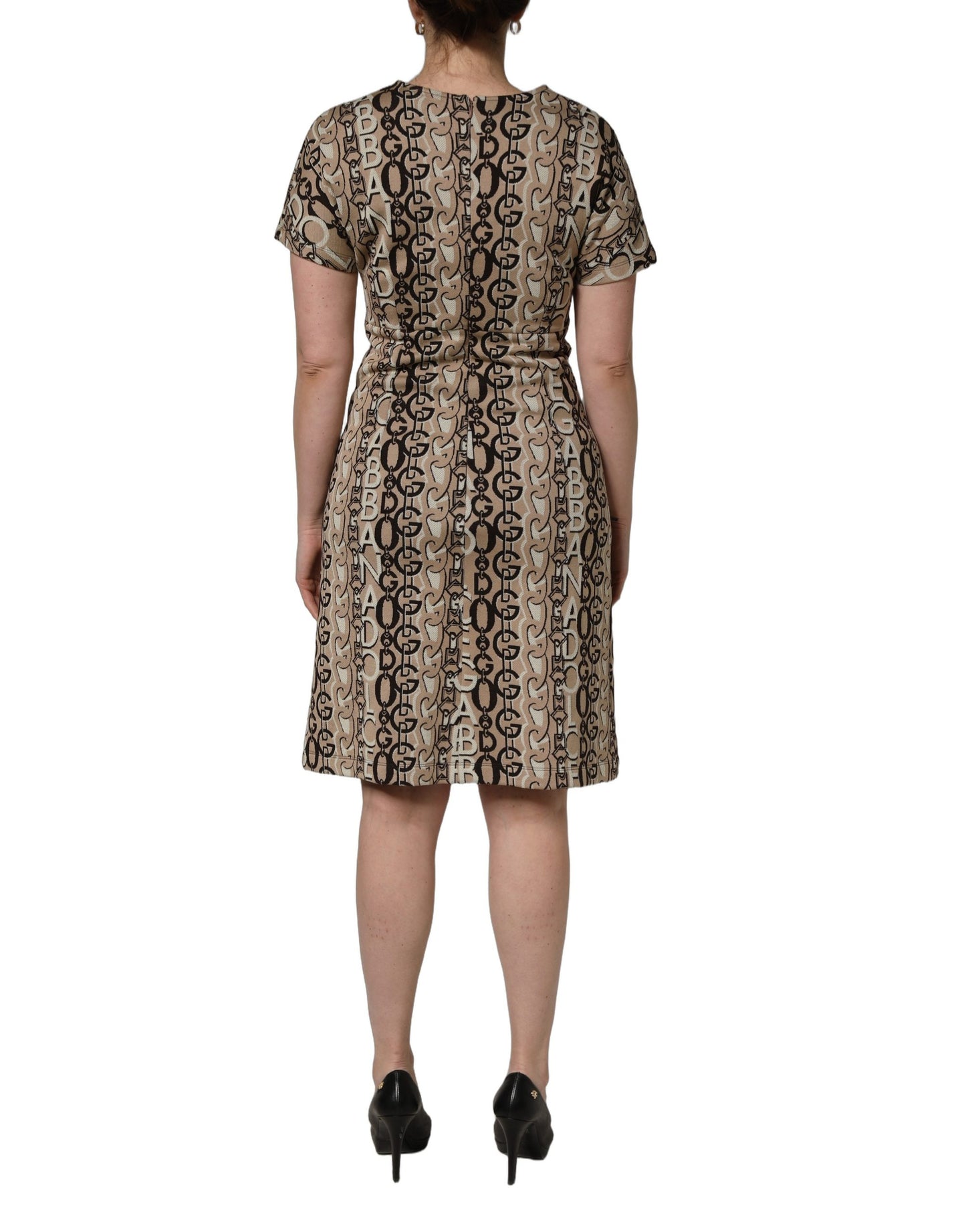 Dolce & Gabbana Robe Fourreau Femme Marron — Motif & Logo DG | Manches Courtes | Made in Italy