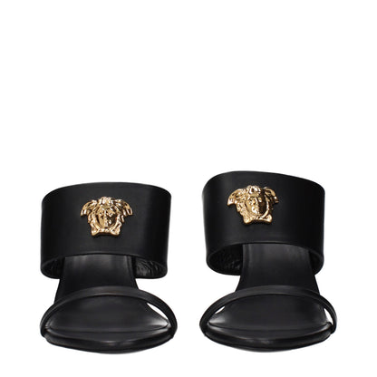 Versace – Sandales à Talon Stiletto en Cuir Noir | Détail Signature en Façade