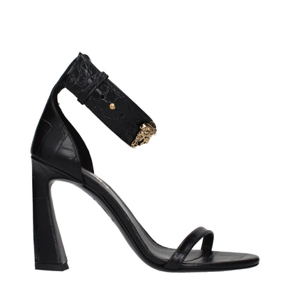 Versace – Sandales à Talon Stiletto en Cuir Noir | Détail Latéral Signature
