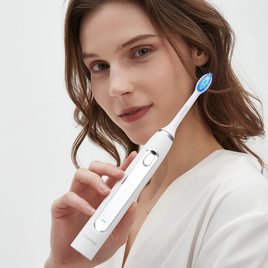 Cepillo de Dientes Eléctrico LED 2 en 1 by Eternas