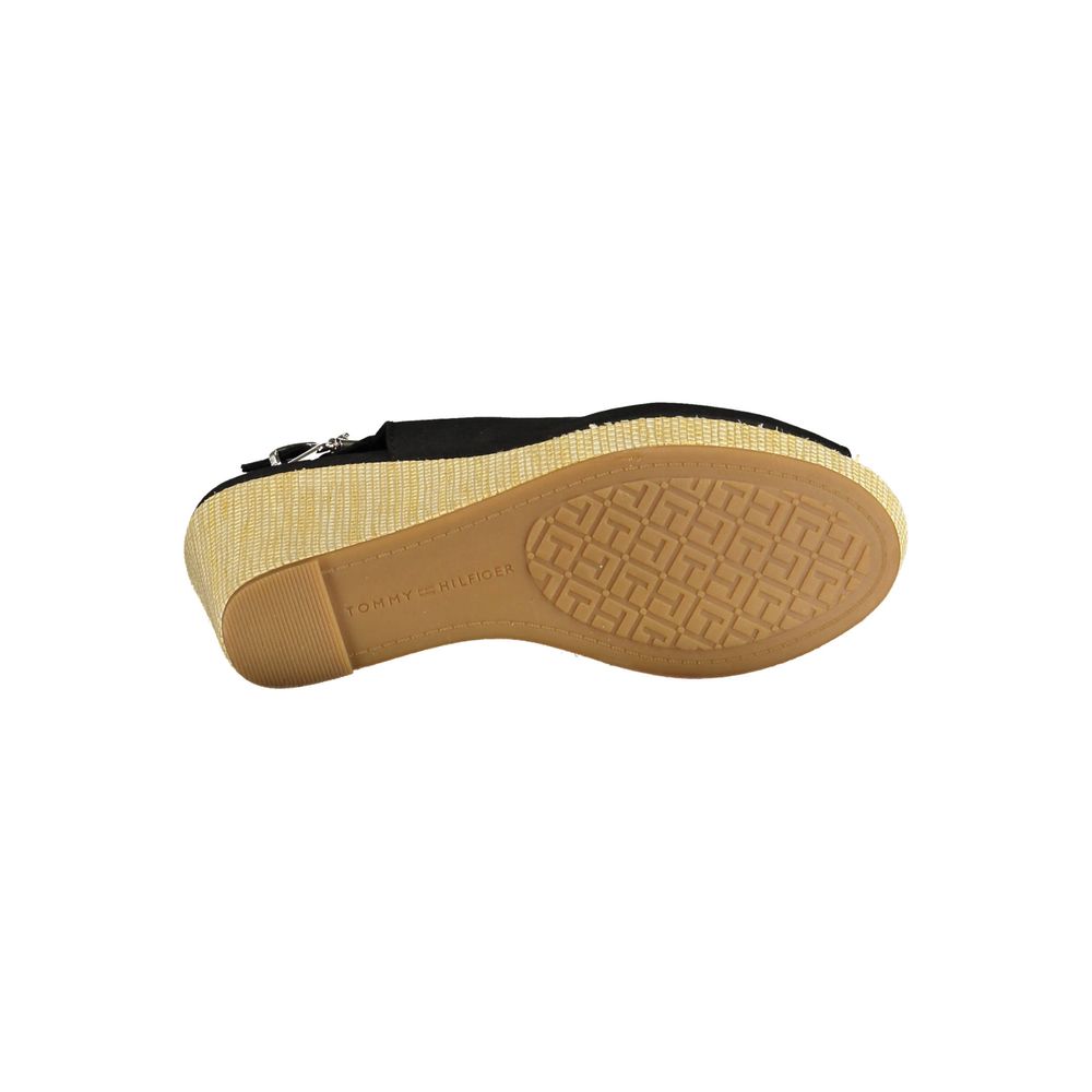 Tommy Hilfiger – Sandales Compensées Noires avec Broderie | Talon 11 cm | Femme