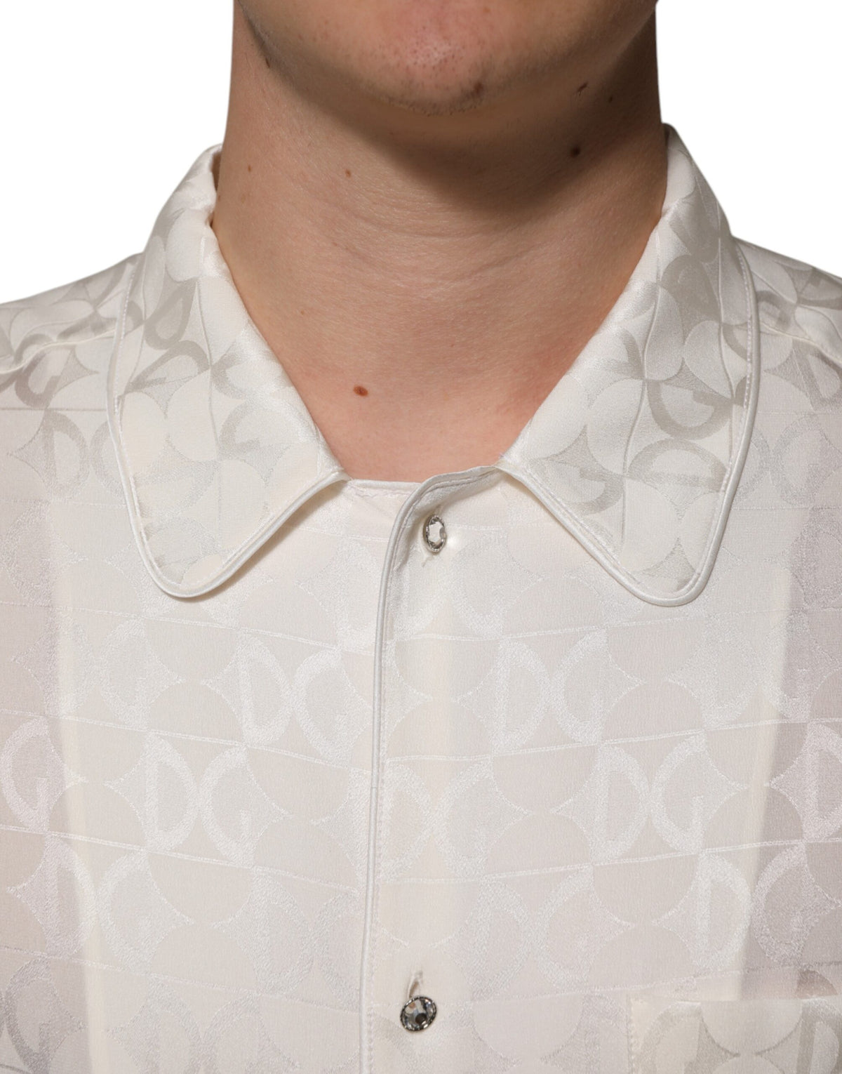 Chemise Dolce & Gabbana à manches longues imprimé logo DG en soie blanc – TSH90639