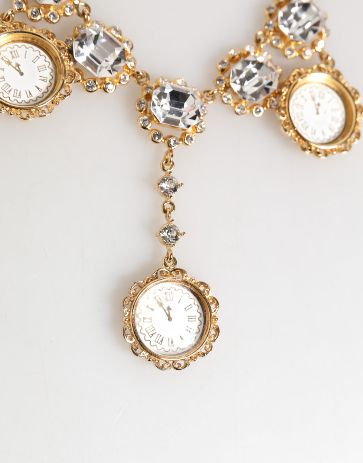 Collier Dolce & Gabbana à pendentifs horloge et cristaux en laiton doré – SMY11342