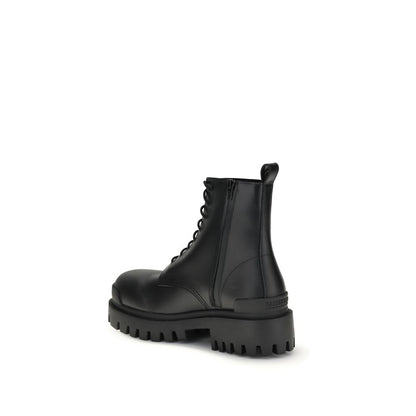 Balenciaga Strike Boots Lacets – Cuir de Veau Mat Noir | Homme AW26